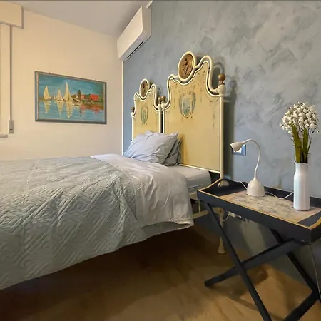 Lungomare 70 Bed & Breakfast 3*