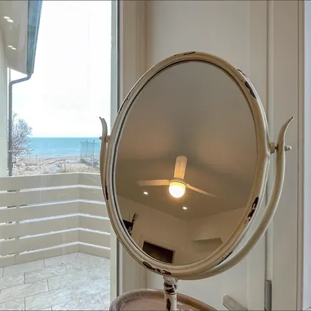 Lungomare 70 Bed & Breakfast Senigallia