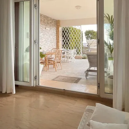 Lungomare 70 Bed & Breakfast