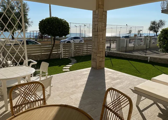 Lungomare 70 Bed and Breakfast