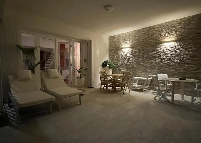 Lungomare 70 Bed & Breakfast 3*